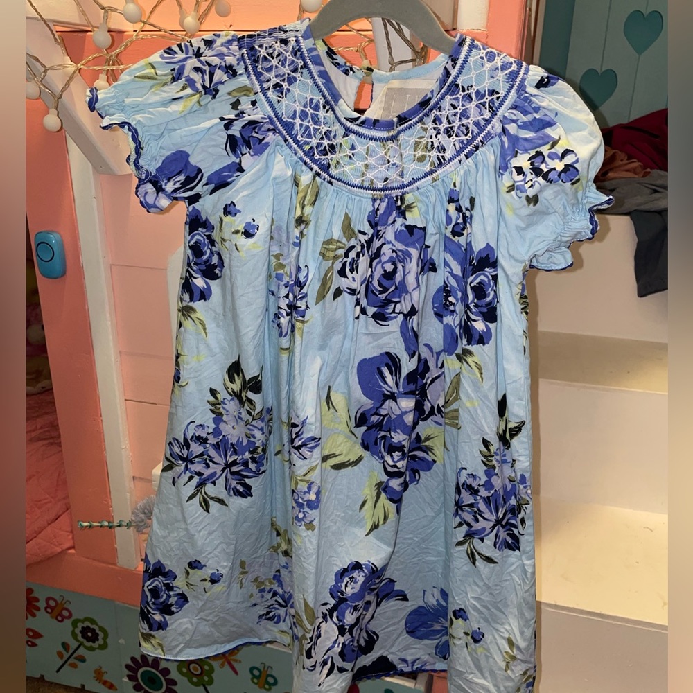 Girls smocked 3T blue hydrangea dress